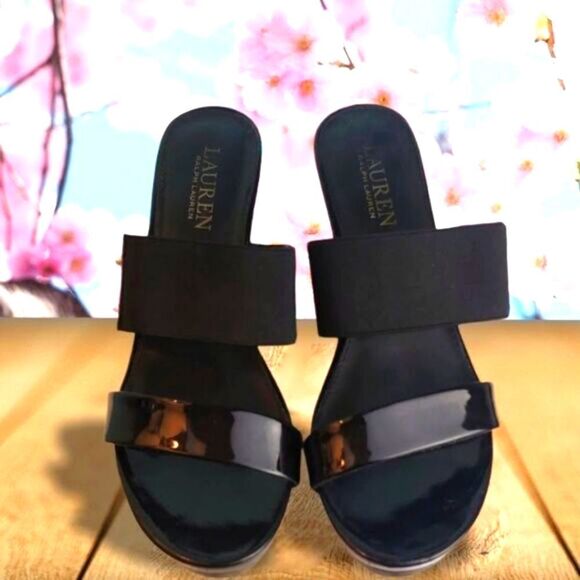 LAUREN RALPH LAUREN BLACK PATENT LEATHER WEDGE HEELS.Size 7 - Picture 1 of 9